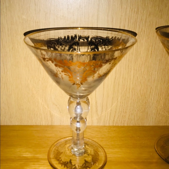 New 2 Glasses or Desert Cups Hand Painted Gold - Picture 4 of 16